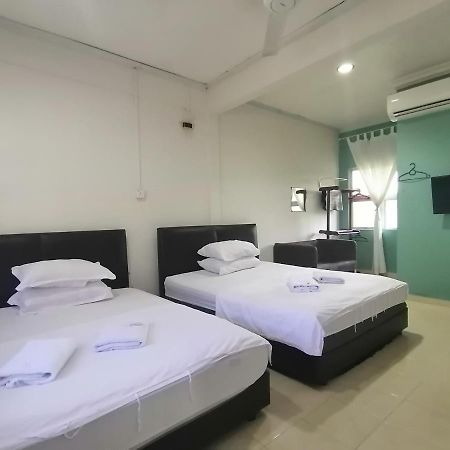 Fbs Inn Dungun Exterior photo