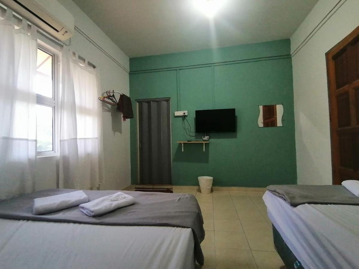 Fbs Inn Dungun Exterior photo
